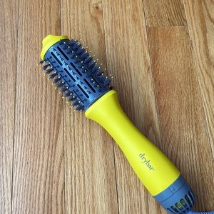 Drybar Double Shot blow dryer brush